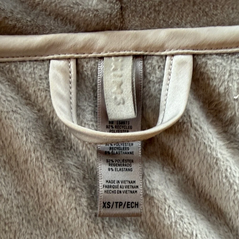 SKIMS Soft Gray Women's Robe - Picture 5 of 6